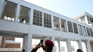 سانحہ پمز کی تحقیقاتی رپورٹ وزیراعظم کو پیش، کارروائی کی سفارش