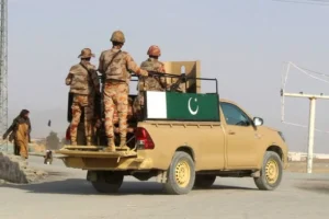 ہنگو: شدید فائرنگ اور زخموں کے باوجود پولیس نے خوارج کو پسپا کر دیا