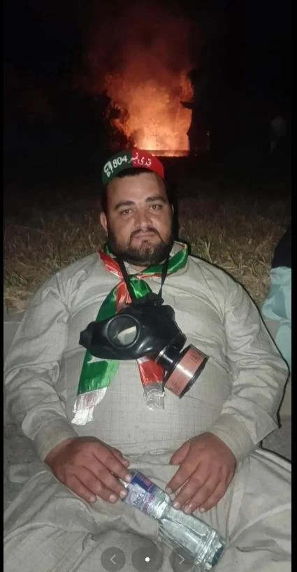 سکیورٹی فورسز پر حملہ ناکام: ملزم کے قبضے سے تحریکِ انصاف کا پرچم اور اسلحہ برآمد