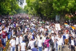 بھارت: کاکروچ احتجاج میں پیلٹ گن استعمال کے شواہد سامنے آگئے