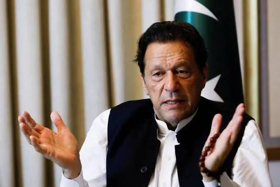 عمران خان قانون سے بالاتر نہیں، سب کے لیے ایک ہی معیار ہونا چاہیے: حکومت کا واضح مؤقف