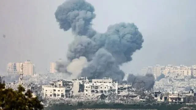 اسرائیلی جارحیت کی شدید مذمت: شام پر حملے عالمی قوانین کی سنگین ورزی ہیں، پاکستان