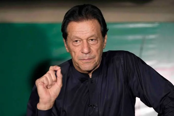 وی آئی پی علاج کی فرمائش، ایک پاکستان کا نعرہ پھر سوالوں کی زد میں