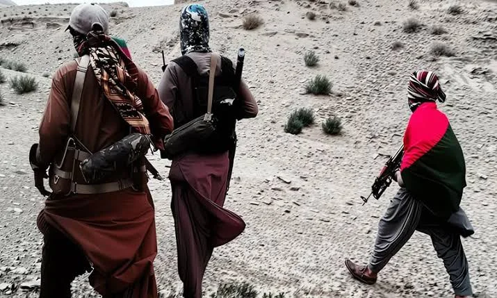 قلات میں 3 ٹرک، 7 ٹرانسپورٹ کارکن اغوا