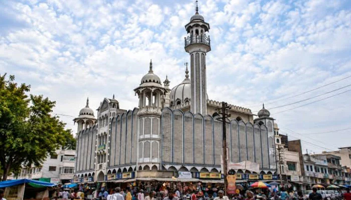 ہندوتوا ایجنڈے کی بھینٹ چڑھتی مسلم تاریخ