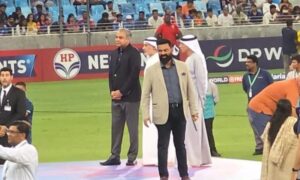 بھارتی ویمنز ٹیم کا محسن نقوی سے ٹرافی لینے سے انکار