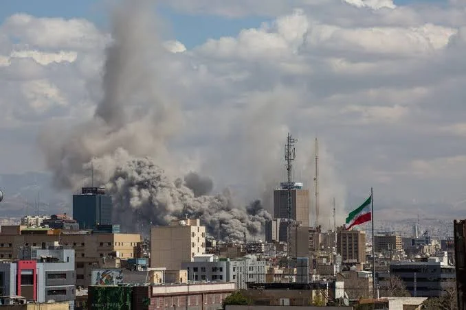 ایران پر تازہ امریکی فضائی حملوں کا مرحلہ مکمل، سینٹکام