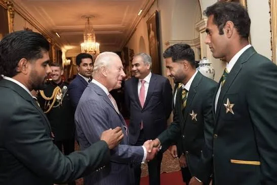 شاہ چارلس سوم سے پاکستانی کرکٹ ٹیم کی ملاقات