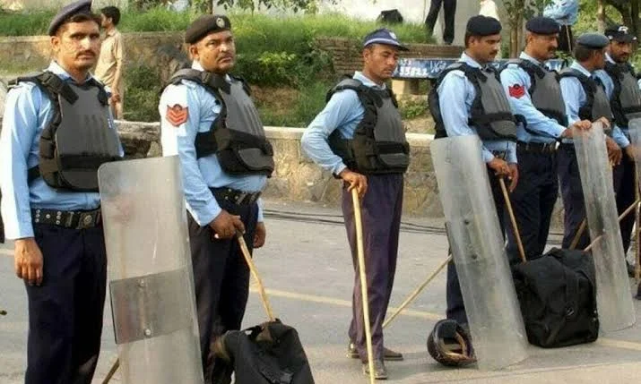 اسلام آباد احتجاج: پُرتشدد عناصر سے سختی سے نمٹنے کا فیصلہ