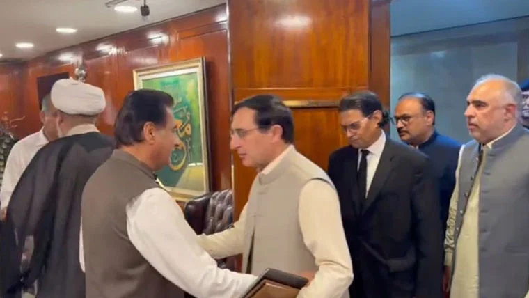 حکومت اور پی ٹی آئی مذاکرات