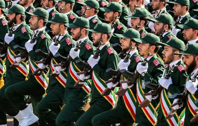ایران سخت گیر عناصر