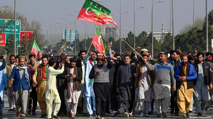 خیبر پختونخوا میں گورنر راج کی وجوہات