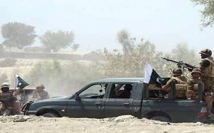 انک اور پشاور میں کارروائیاں، 10 ہلاک، 16 زخمی